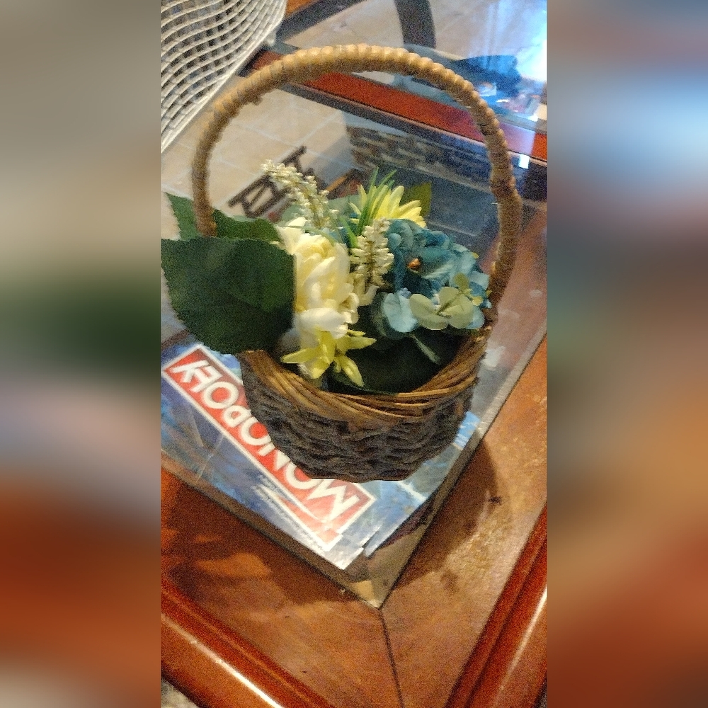 Flower basket